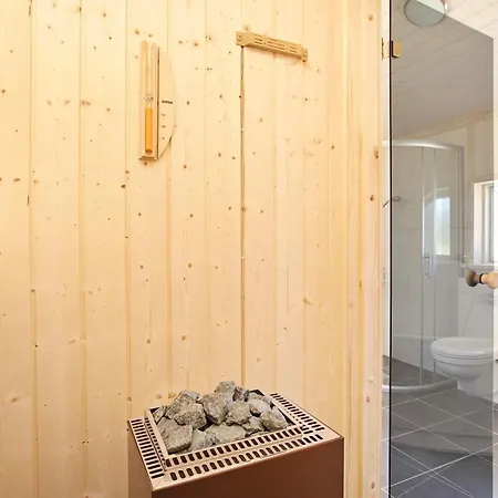 Dom wakacyjny Nordic Retreat With Private Sauna Großenbrode
